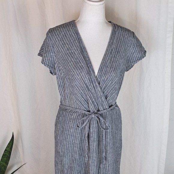 Banana Republic linen viscose blue white stripe faux wrap cap sleeve maxi sz6 - Picture 2 of 15